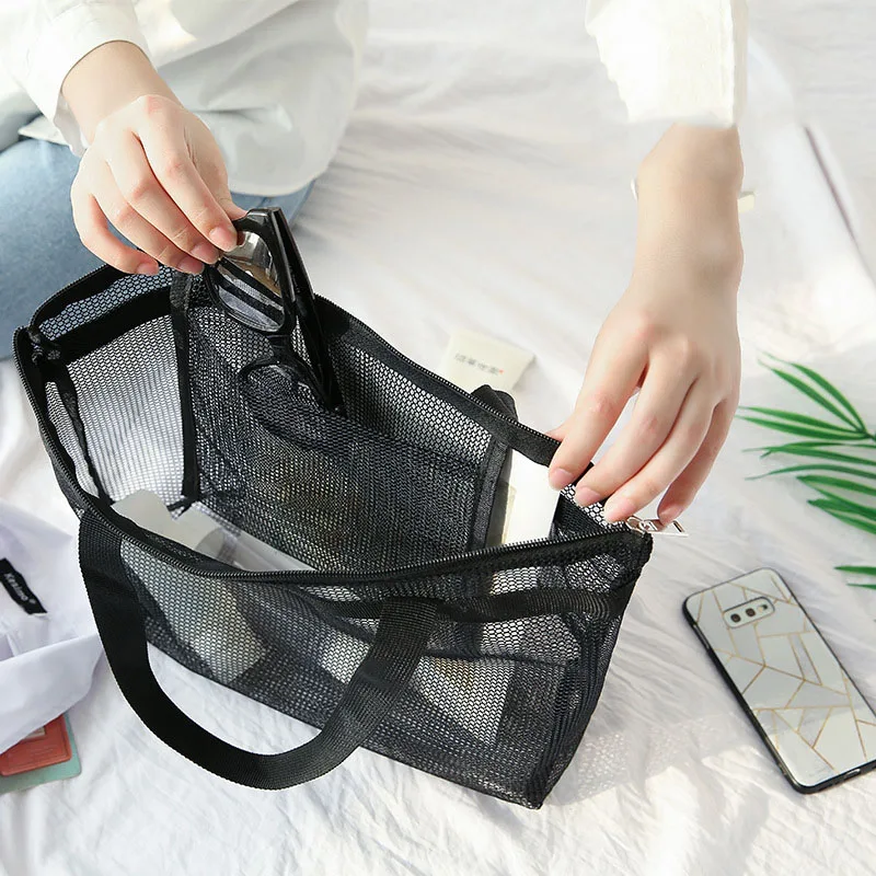Customized Lightweight reusable shopping bag large capacity women mesh hollow beach shoulder tote hand bag