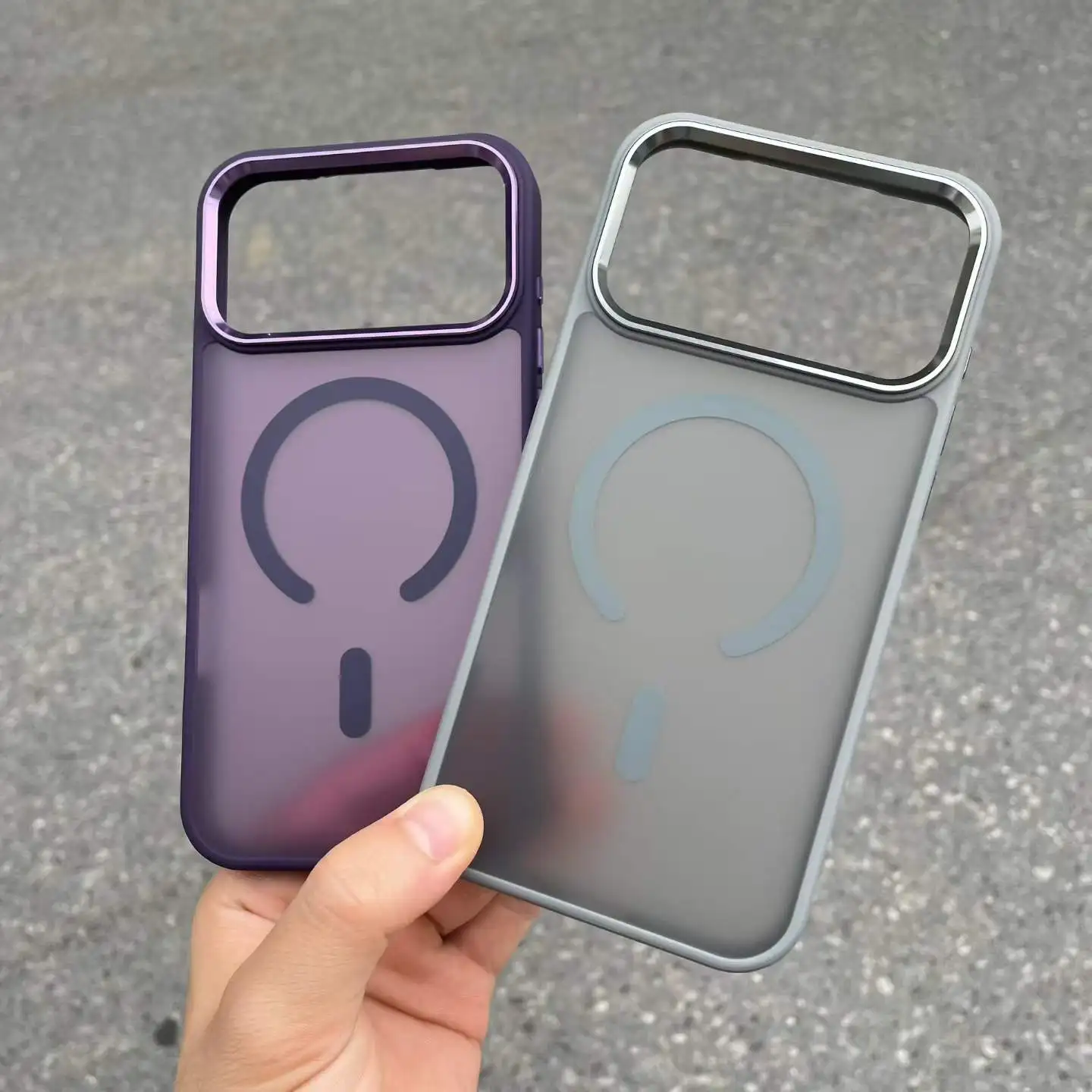 TranslucentShockproof Matte Mobile Phones Cover Magnetic Phone Case with Metal Camera Frame for IPhone 17 Pro