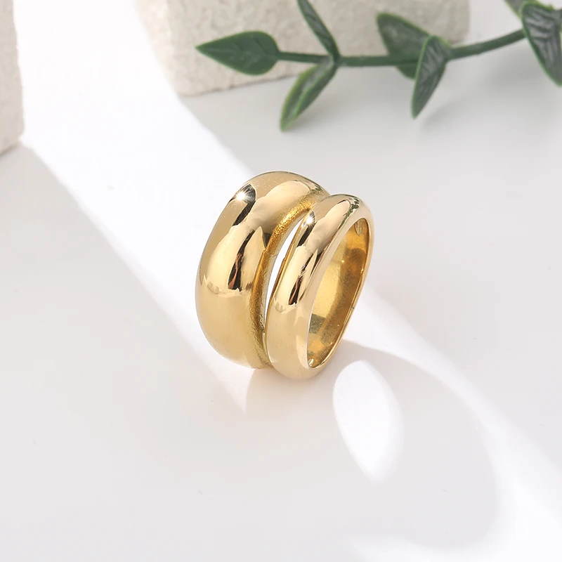 Classic Minimalist Signet Ring Antique Gold Plated Stainless Steel Made in China for Women Men Children