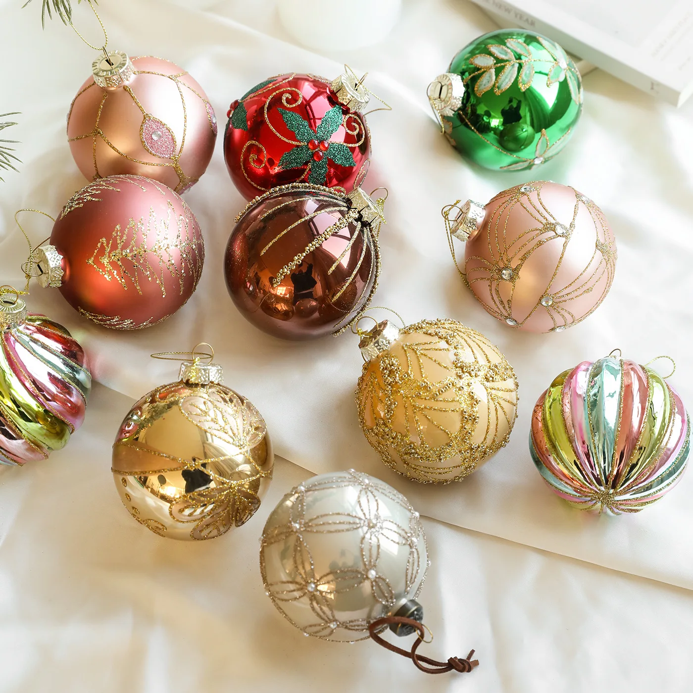 ลูกบอลคริสต์มาสแวววาว สไตล์ชนบท ไม่แตกหัก ตกแต่งบ้านสไตล์ฟาร์มเฮาส์สำหรับเทศกาลคริสต์มาส ลูกบอลแขวนตกแต่งคริสต์มาส