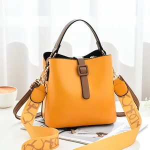 2026 New Korean Wide Shoulder Bucket Bag Fashion Large Capacity Handbag Women's One Shoulder Crossbody Bag