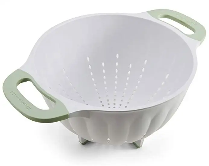 Classic Plastic Colander