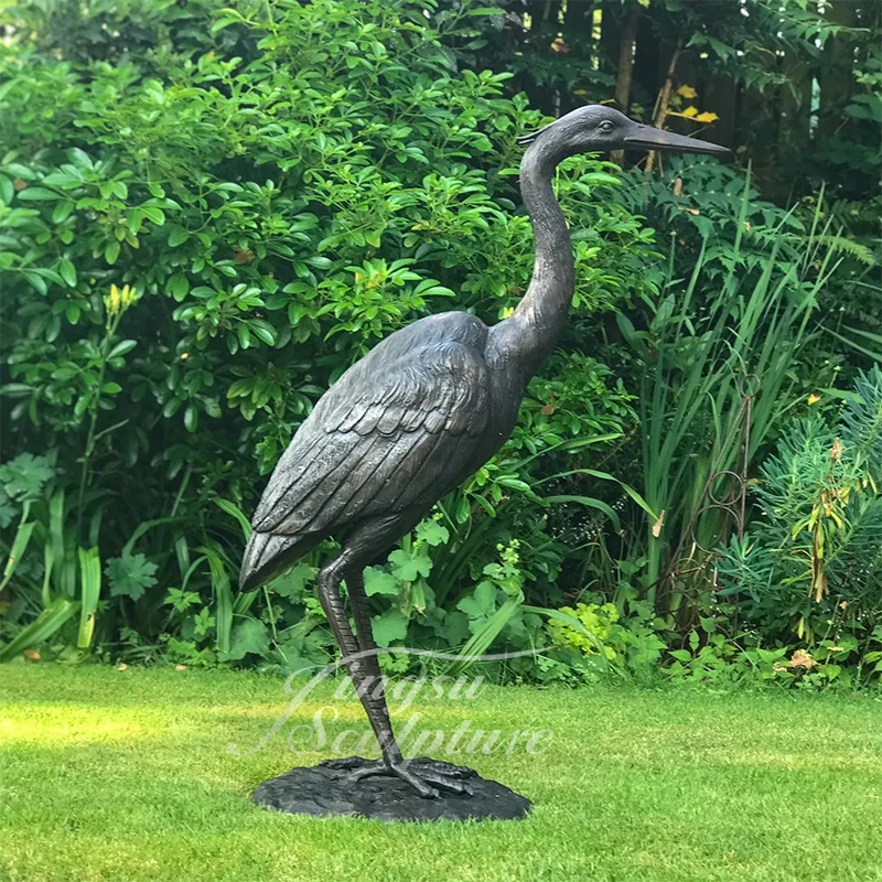 Outdoor Garden Decoration Custom Size Animal Swimming Pool Bronze Metal Sculpture Crane Heron