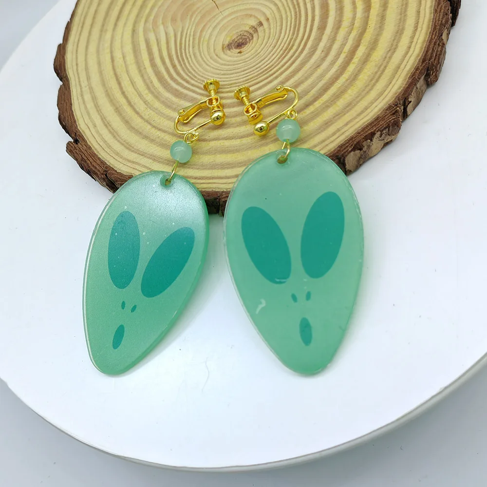 Dan Da Dang Ohrringe Dan Da Dang AyaseMomo Cosplay Accessories Earring Grünes Acryl Ohrstecker Schmuck Anime Dandadans Figur Merch