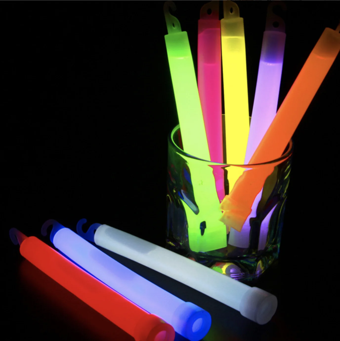 Promotional Neon Chemical Sticks Light up Sticks 6'' Glow in Dark Toys Sticks, Light up for Party Wedding and Concert