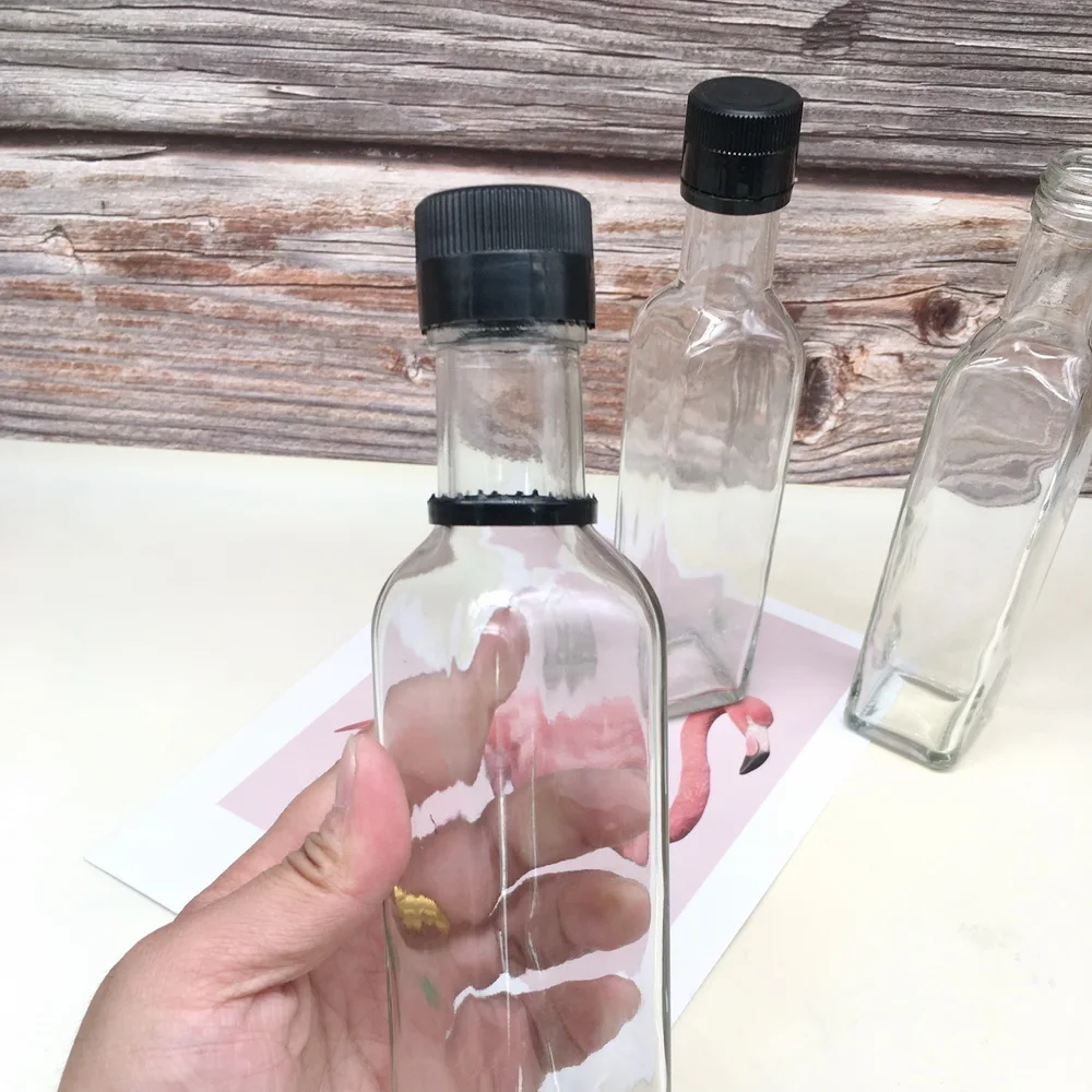 8oz 16oz Customized logo  clear square Glass Bottle with Screw Plastic Cap for Spicy Sauce Cooking Oil