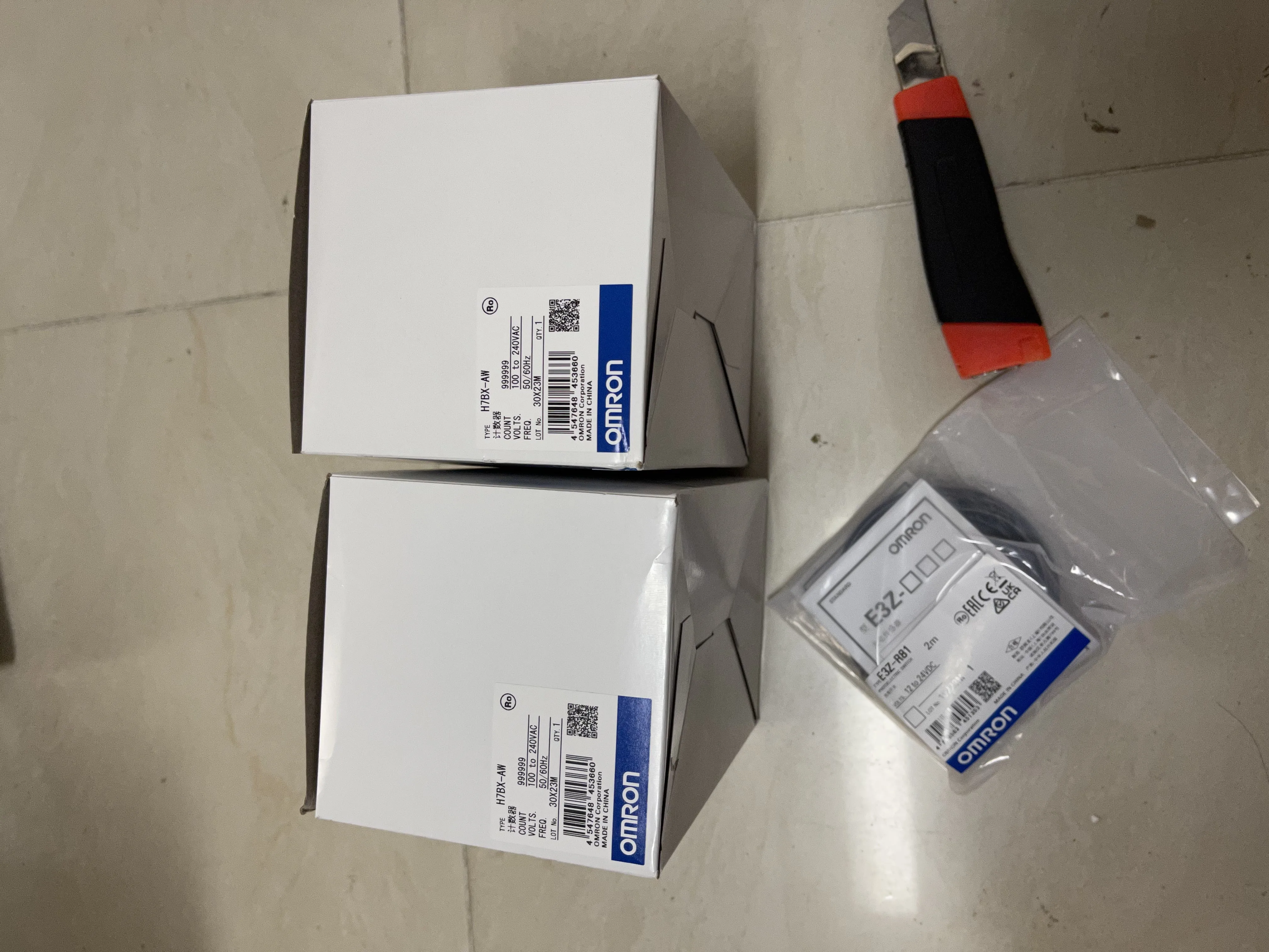 Omron Counter & Photoelectric Sensor H7BX-AW, E3Z-R81 Omron Counter & Photoelectric Sensor H7BX-AW, E3Z-R81
