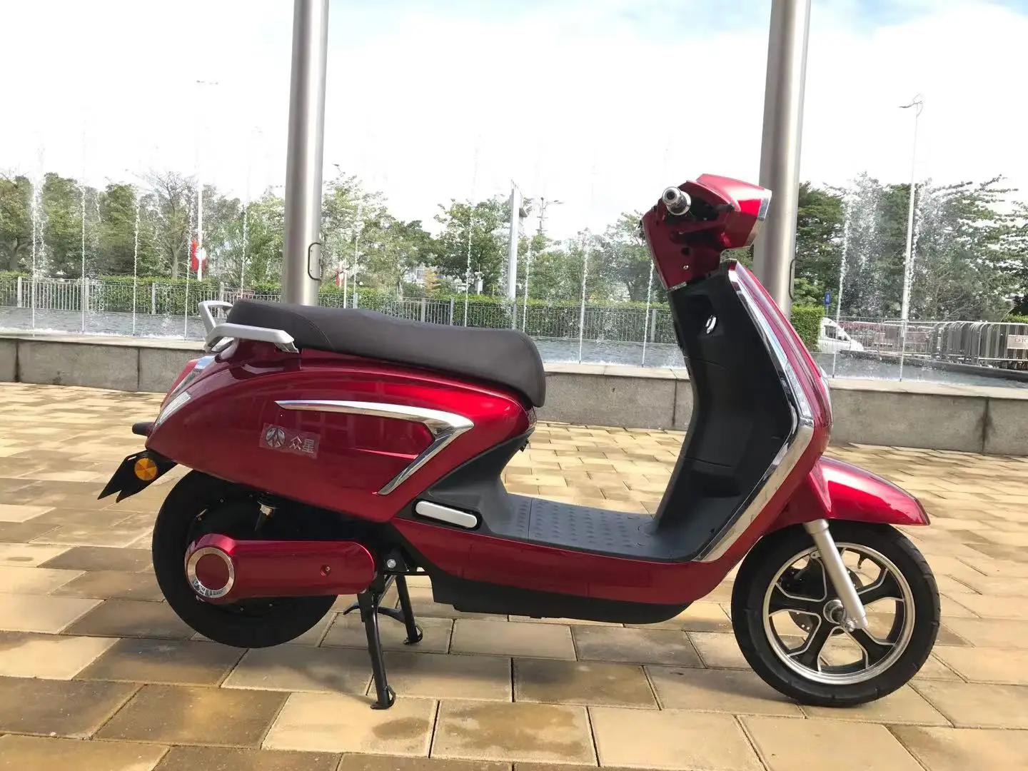 China OEM High Speed New Model Electric Motorcycle Scooter 800