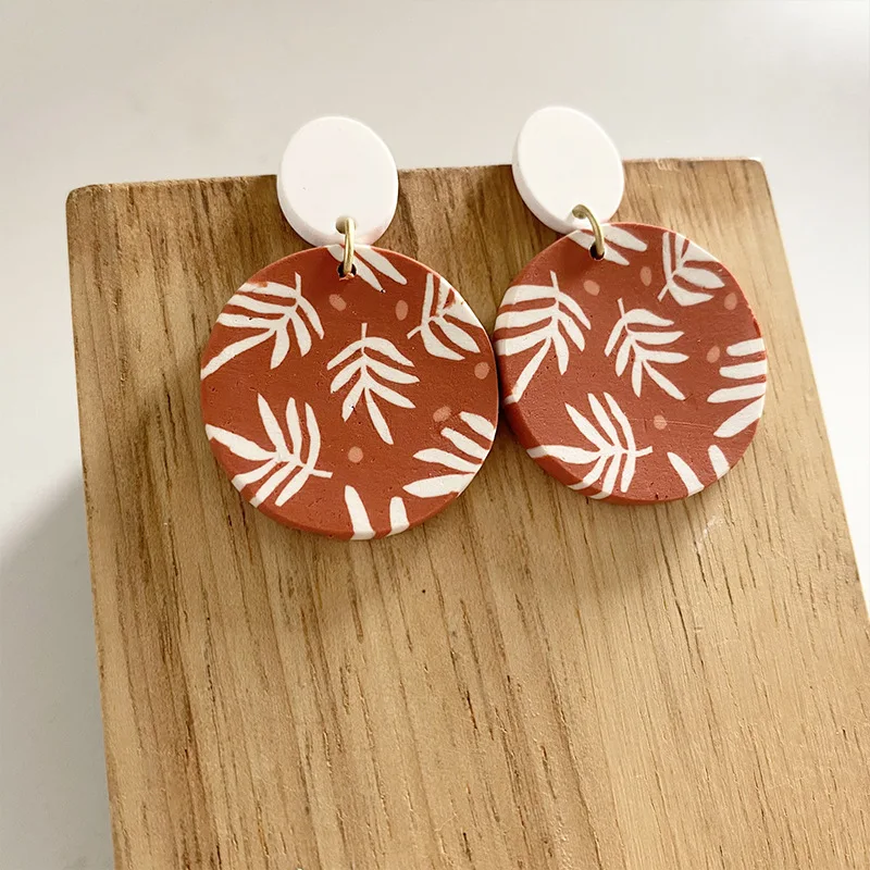 2025 New Style Leaf Pattern Round  Clay Earrings Female Fashion Korean  Handmade Leaf Pattern Polymer Clay Earrings