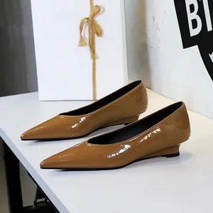 European American Style Banquet Women's Shoes Pointed-toe Slip-on Commuter Casual Shallow Mouth All-match Flat Cone Heel Wedge