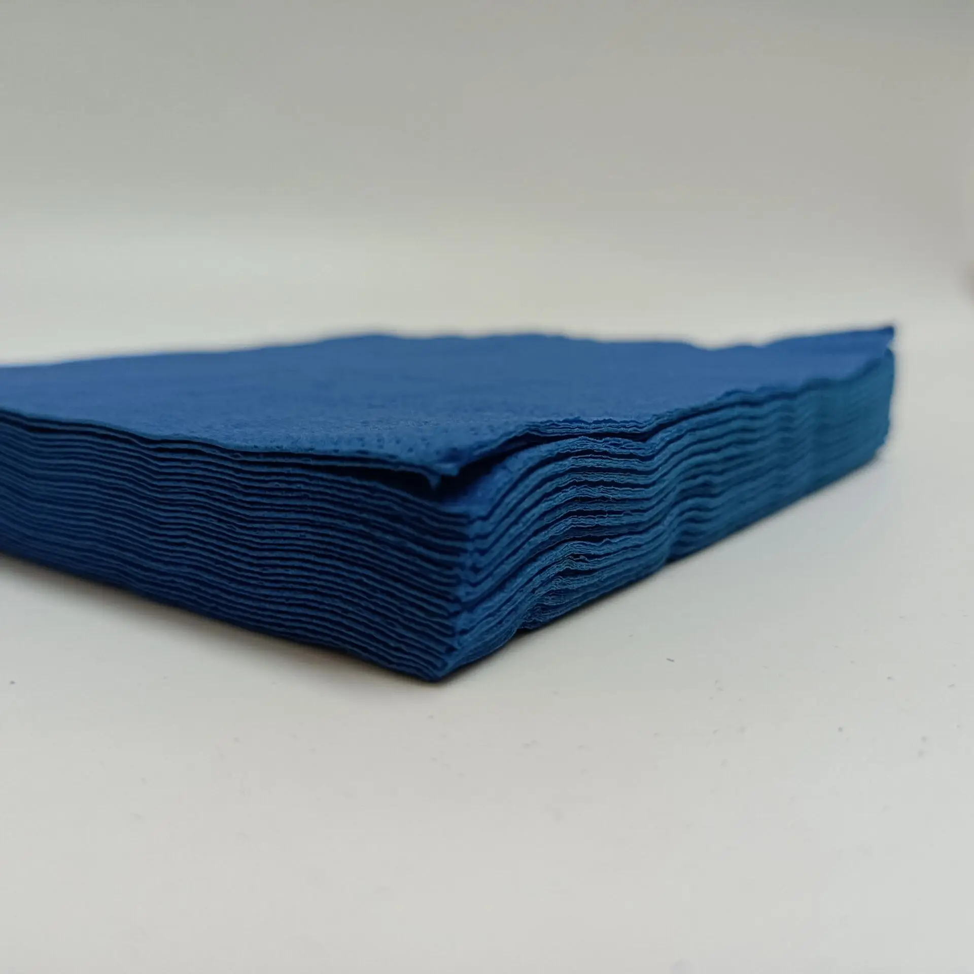 Оптовая Продажа с фабрики одноразовые бумажные салфетки высокого качества для вечеринки