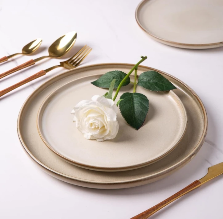 Customizable ceramic plates, reactive glaze, dessert, small dinner plates, microwave and dishwasher safe, scratch resistant