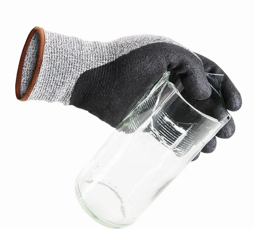 Перчатки для подводной охоты с нитриловым