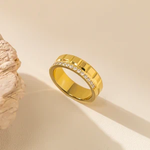 Factory Outlet Zircon Fine Gold Plated Stainless Steel Jewelry Women Wedding Bulk Designer Rings for Girls Couple Joias De Luxo