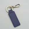 Carte en cuir bleu