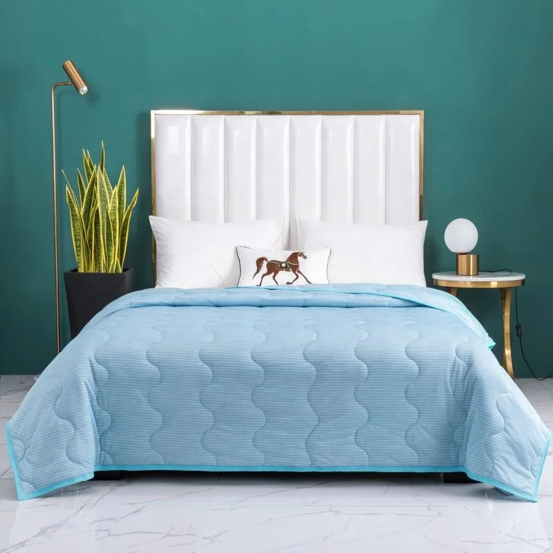 Custom Wholesale Cheap Price Quilted Polyester Cooling Thin Summer Quilt for Home