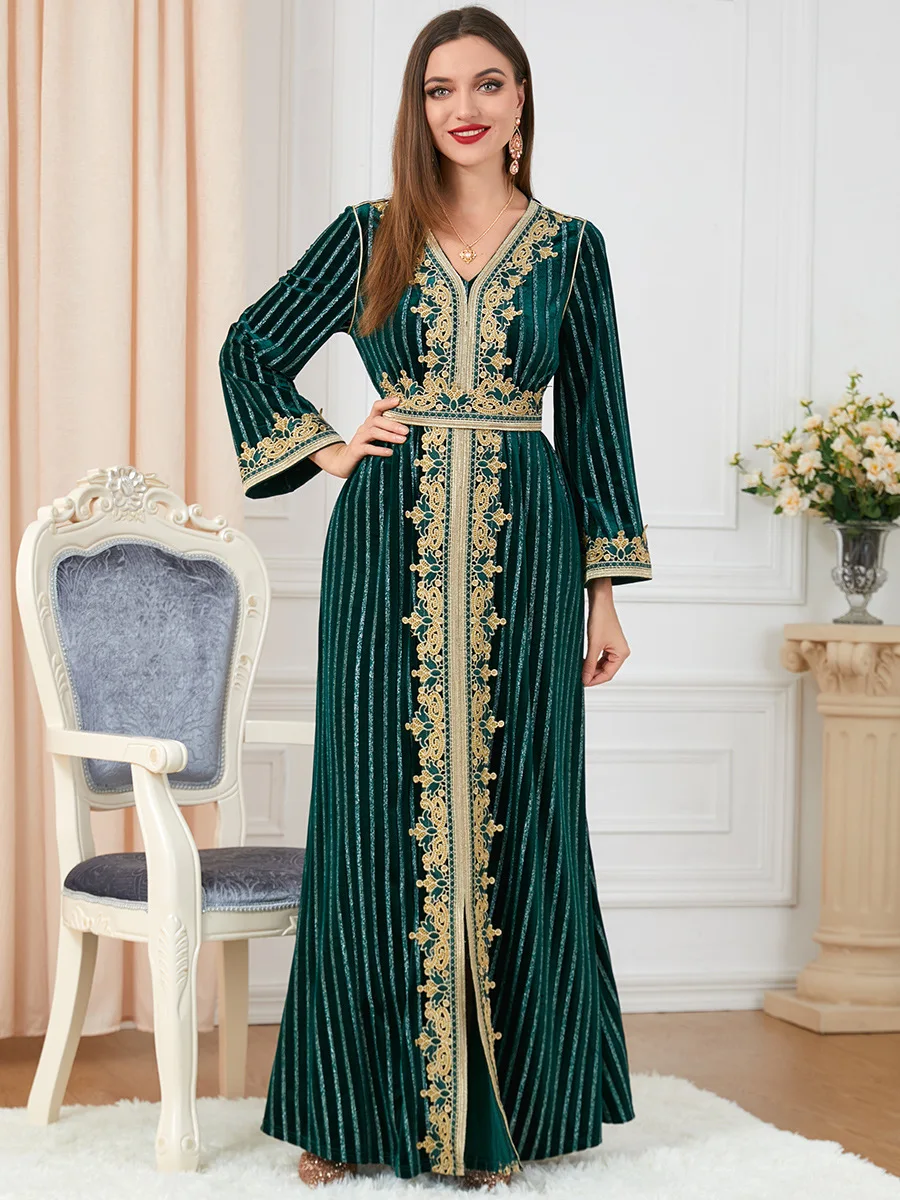 Elegant Velvet Abaya Modest Pattern Moroccan Robe Gamis Muslim Women's Embroidered Arab Gown for Dubai Muslims