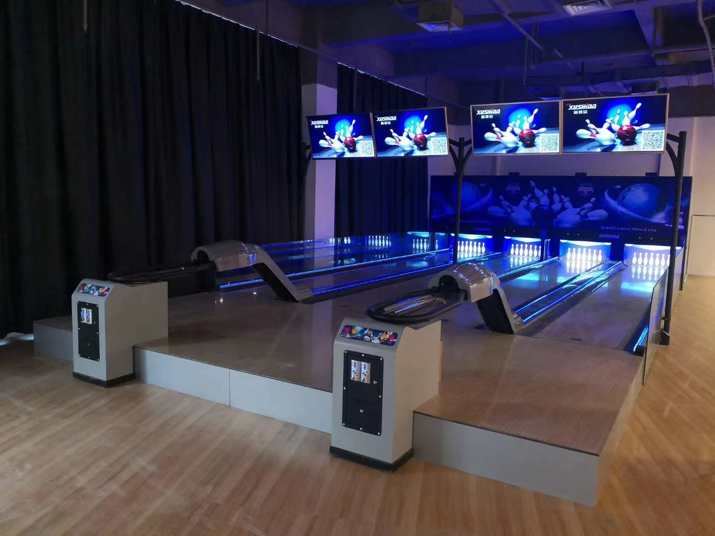 Premium String Pinsetter Mini Bowling Lane Equipment For Home