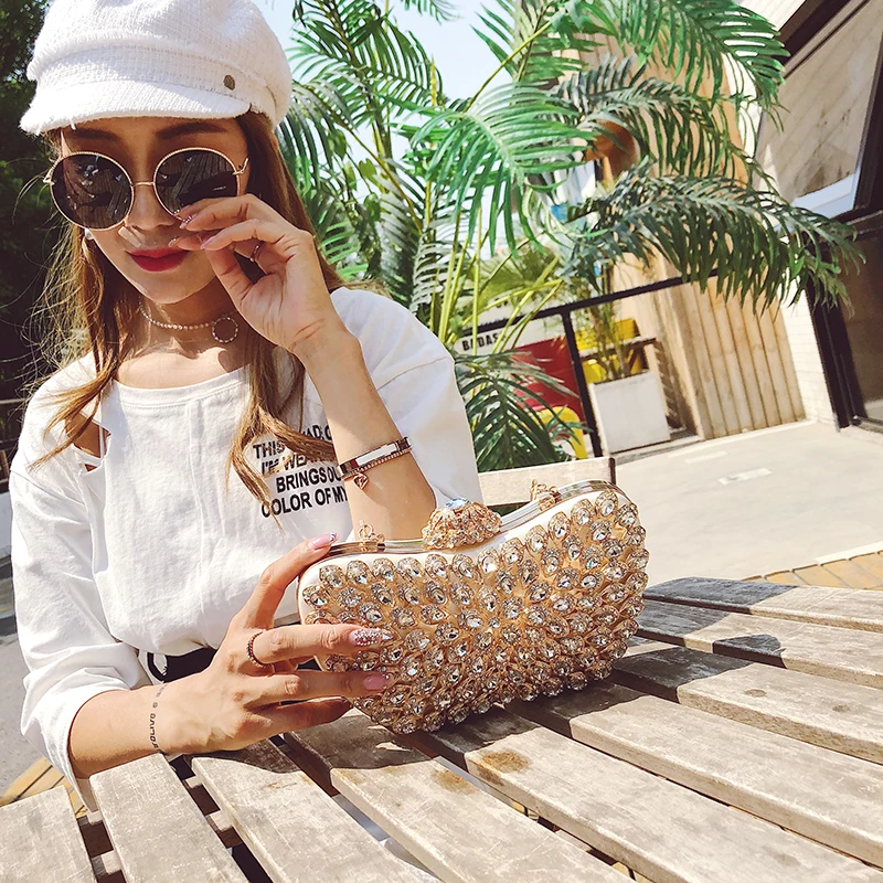 Sac à main à bandoulière pour femmes, sacs de luxe élégants en diamant,  pochette de soirée, cadre métallique, Faux cuir de styliste en cristal,