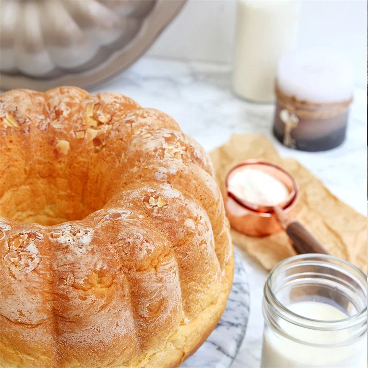 10 Carbon Steel Bundt Cake Pan