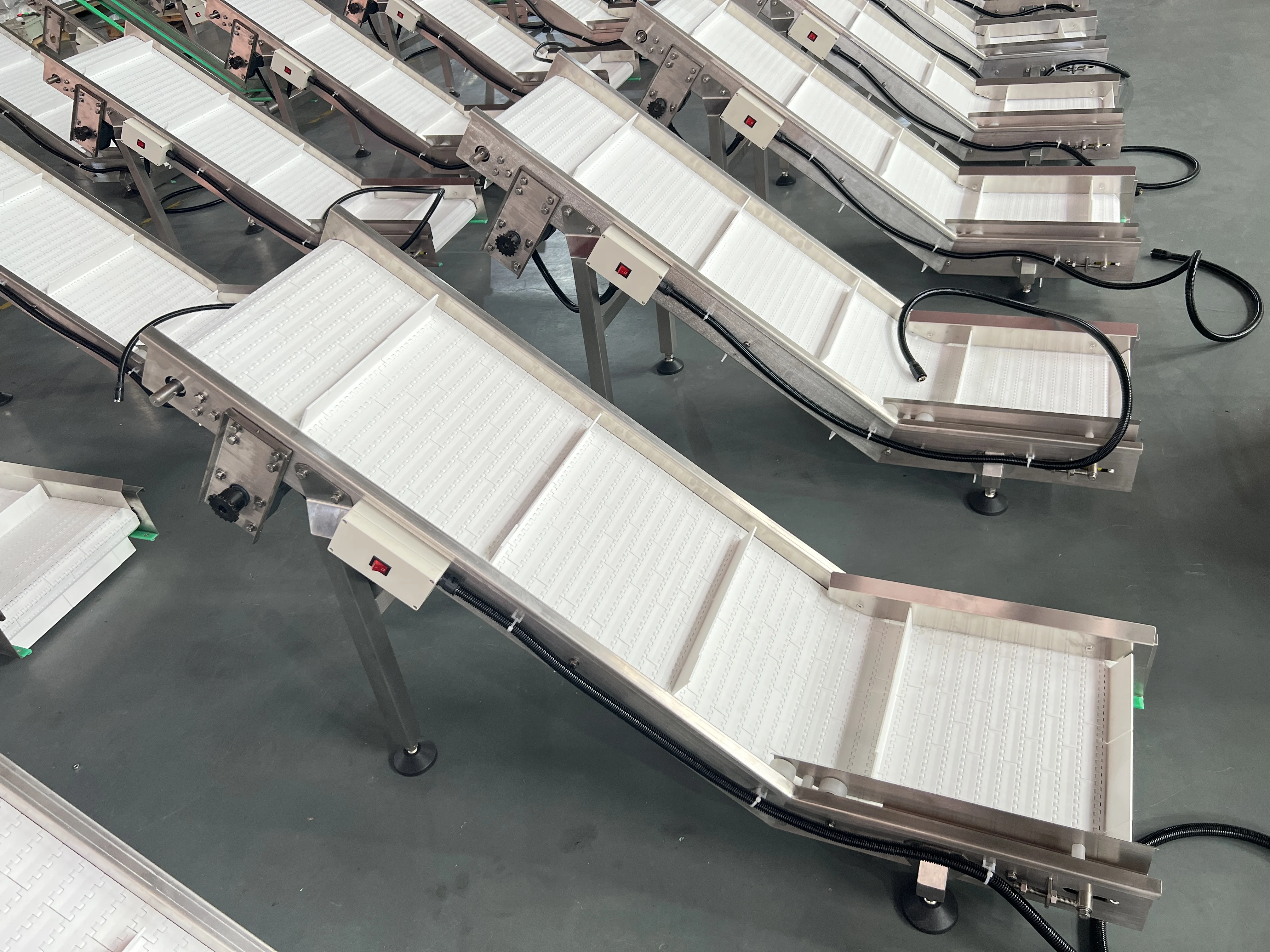 Professional Custom Small Incline Angle Belt Conveyor Discharge Conveyor