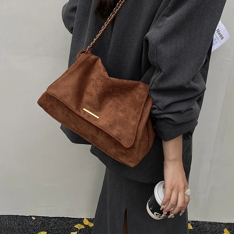 Women's Fashion Niche Three-Dimensional Crossbody Bag 2025 Autumn/Winter New Chain Underarm Bag Suede Stylish Versatile Shoulder