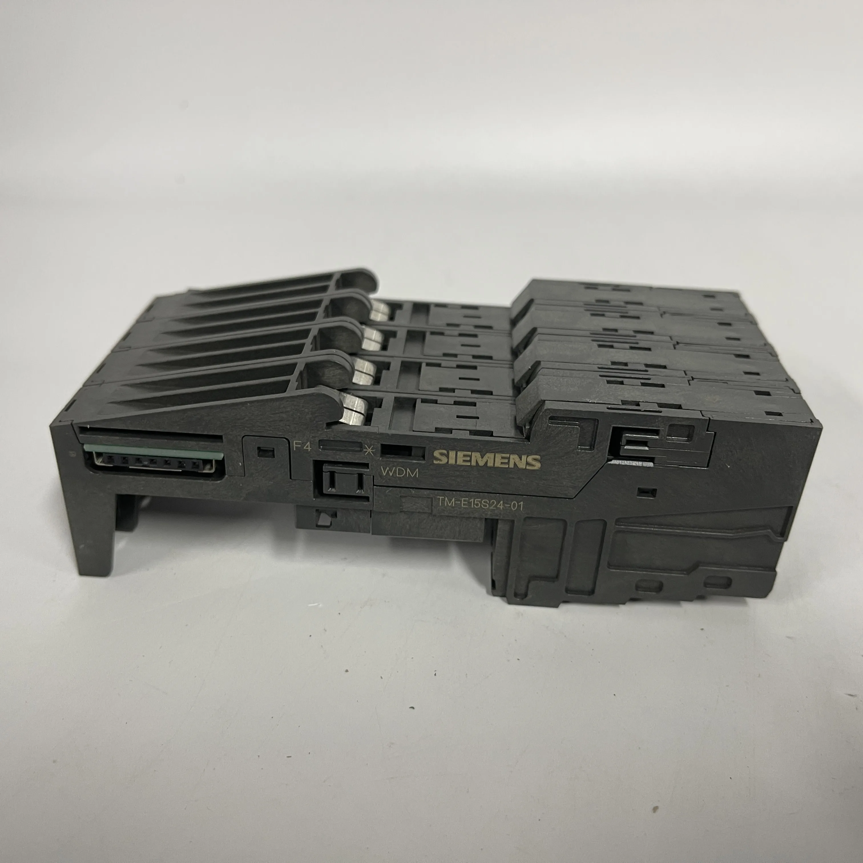 SIEMENS Terminal Module TM-E15S24-01 6ES7193-4CB20-0AA0 SIEMENS Terminal Module TM-E15S24-01 6ES7193-4CB20-0AA0