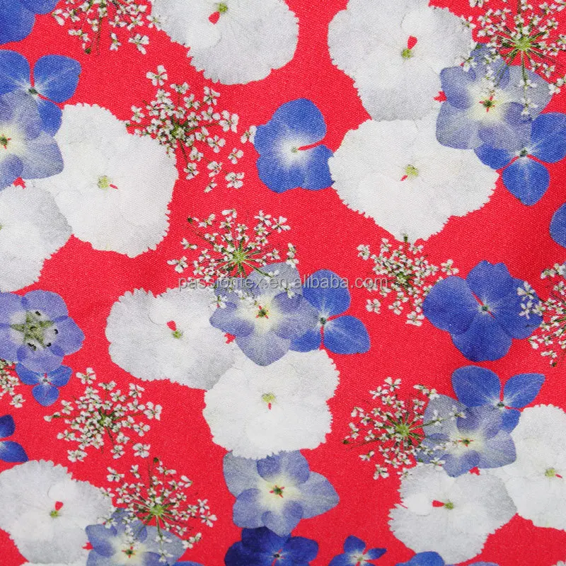 Приятная на ощупь вискозная ткань с цветочным