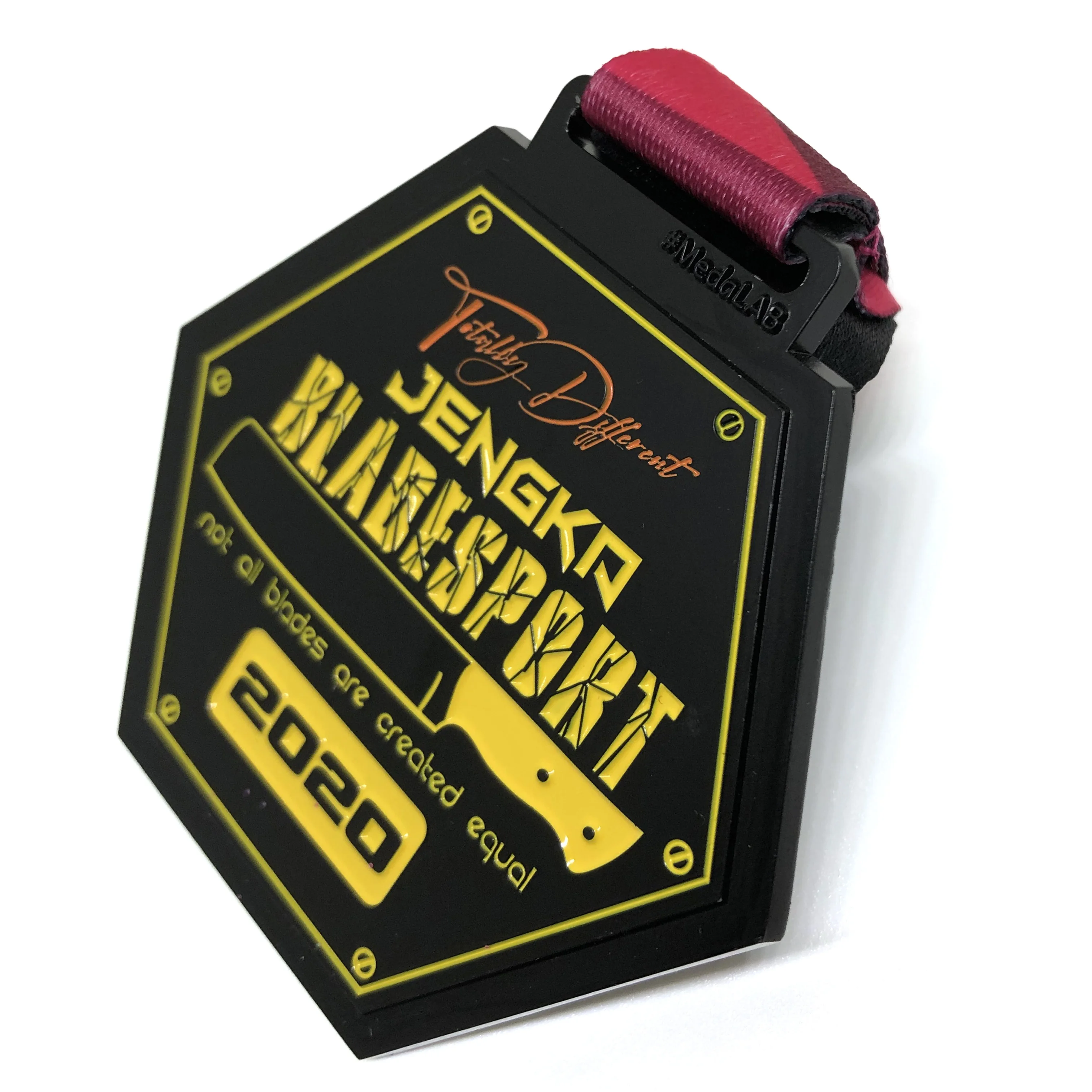 China Medal Badge Making Machine Custom Satuk City Run 10.5 km Finishes Diamond Hexagon Shape Masonic Medals