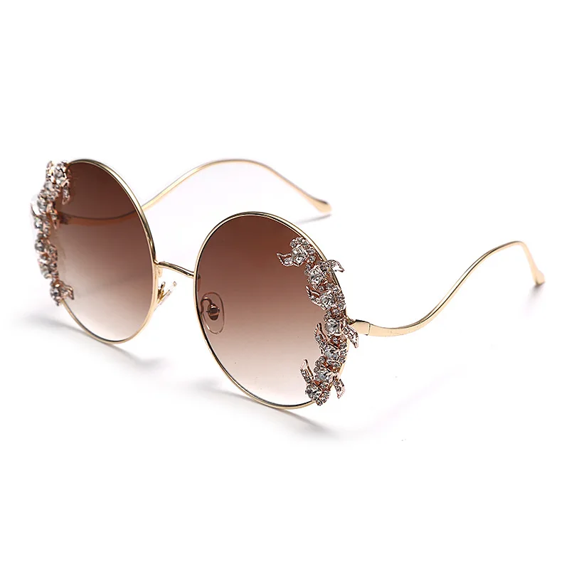 2024 Oversized Round Sunglasses with Diamond Rhinestones display picture 1