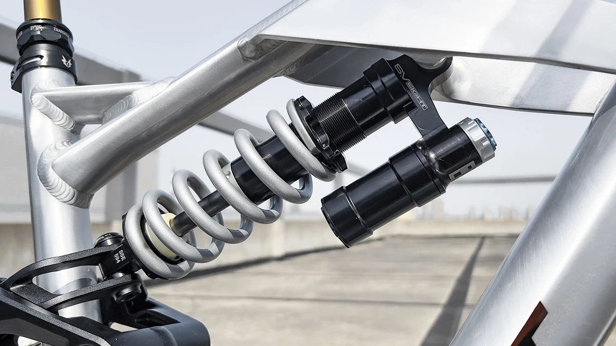 2025 FOXCAT 29/27.5インチソフトテールマウンテンバイクフル