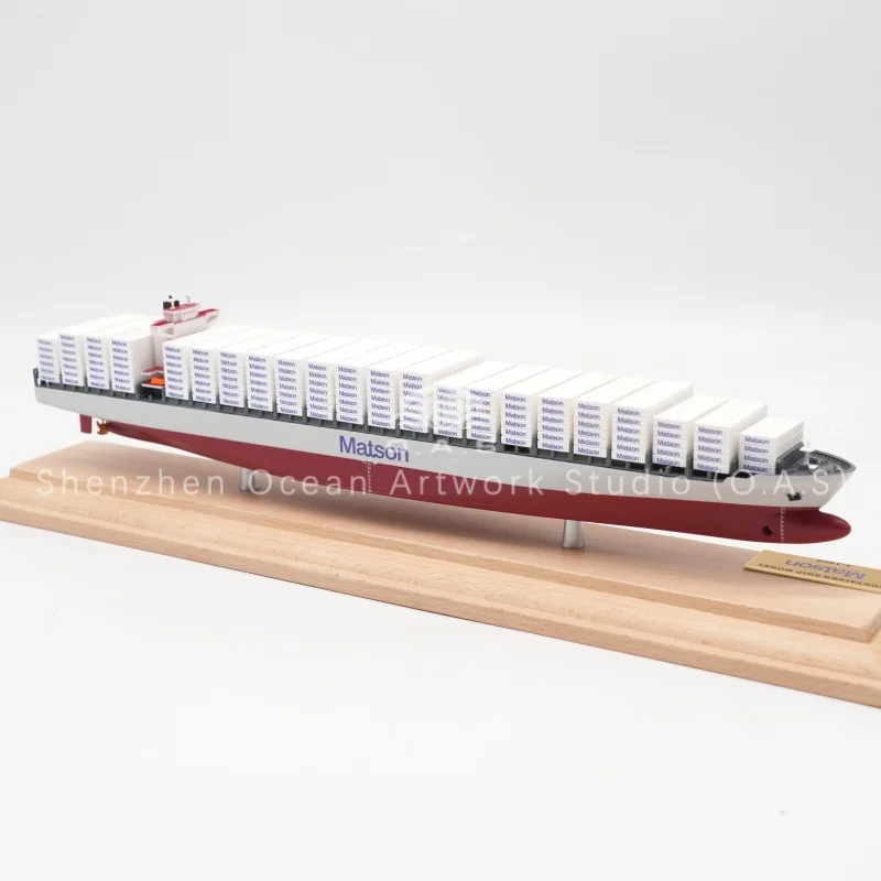 Highly simulated KMTC container ship model with authentic ship structure model and realistic hull of ship model. Carefully crafted with accurate bulbous bow model, restoring real ship details and proportion. Made of premium material with exquisite workmanship, ideal for shipping gifts, exhibitions and teaching models. Customizable logo, color and size. Professional factory product, perfect for logistics, forwarding and shipping enterprises as business gifts and display items.Amber@vesselmodel.com Tel: +86 18038048785