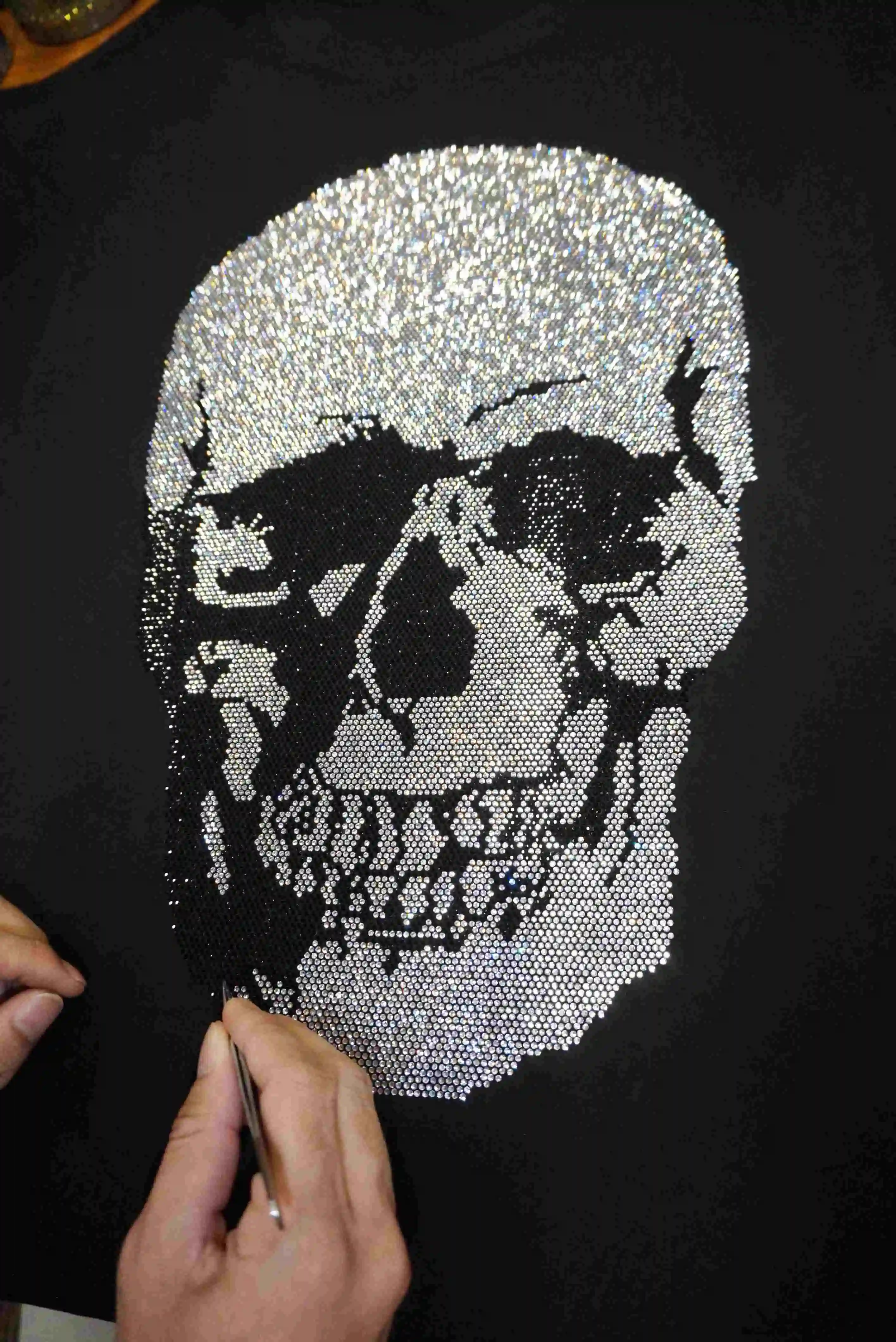 Custom logo crystal rhinestone heat transfer skull hoodie design green rhinestone motif