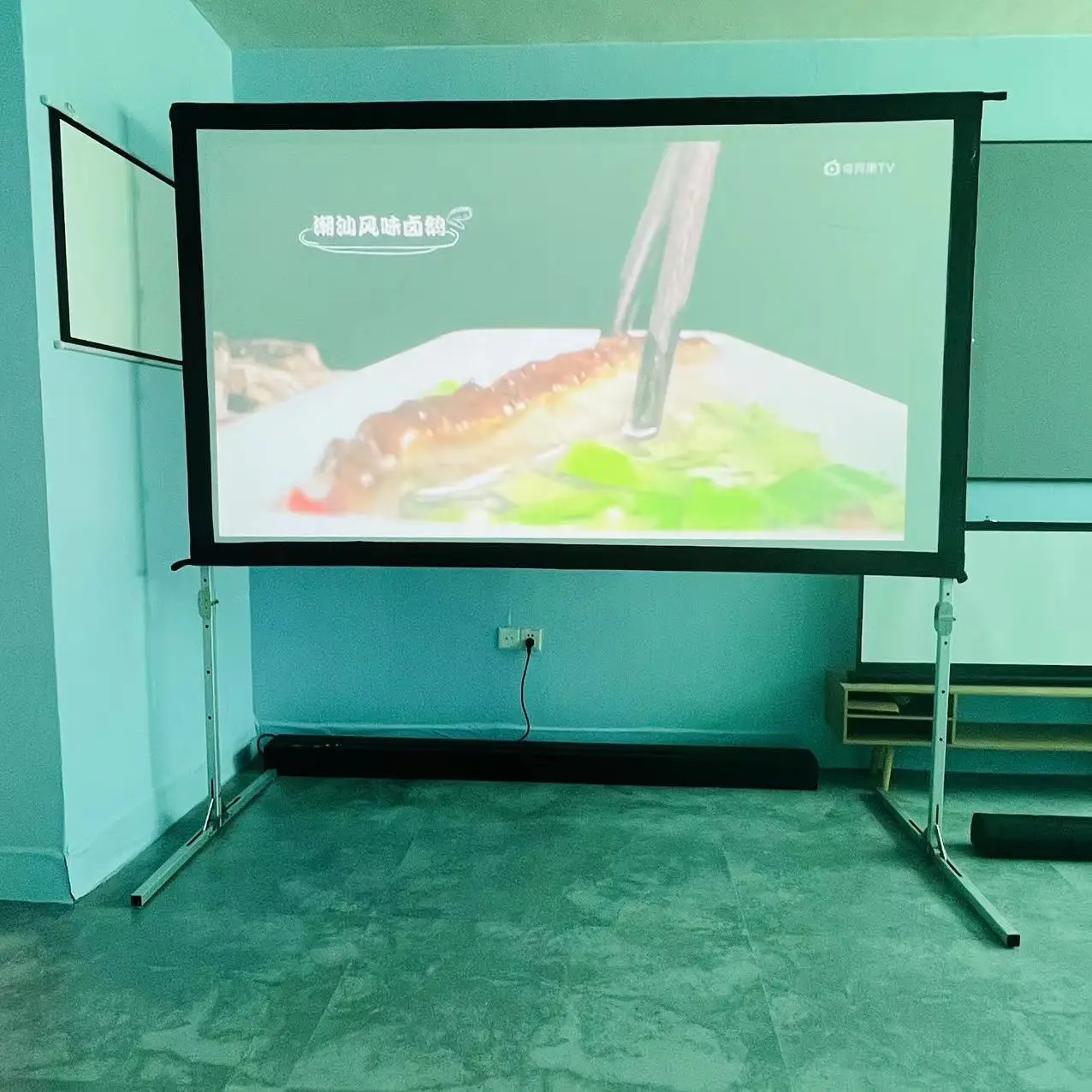 Kuaige 60300 Inch 169/43 Portable Quick Fold Fast Folding Projector Screen Outdoor Mobile