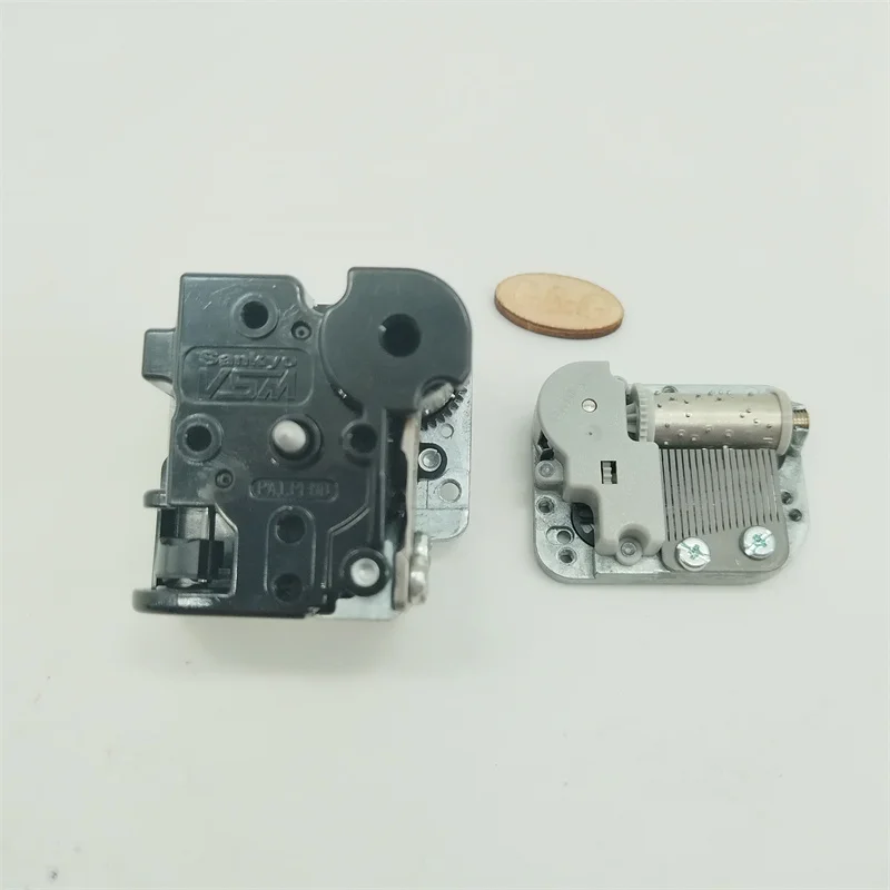 Hot Selling Various Color Sankyo Wind up Christmas Music Box