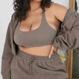 Plus Size Soft Quick Dry Nylon Gym Sports Sleeveless Four Way Stretch Crossback Design With Adjustable Straps Women Fitness Bras