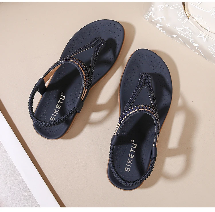 Elastisches Band Perlenclip flacher Boden Strand-Wegelsandalen weiche und dicke Sohlen Damenschuhe für draußen Sommermode