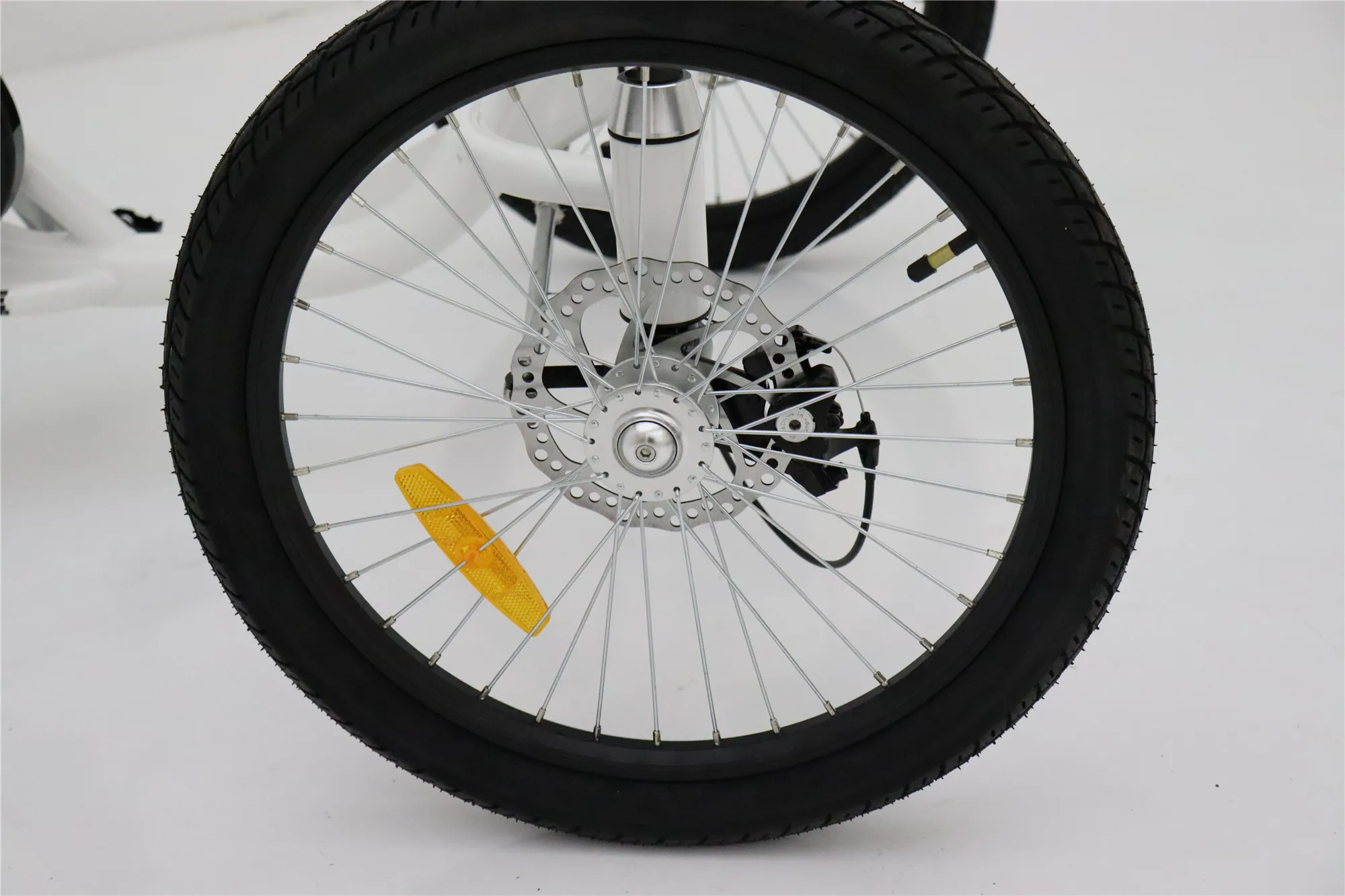 tricycle with two wheels in front