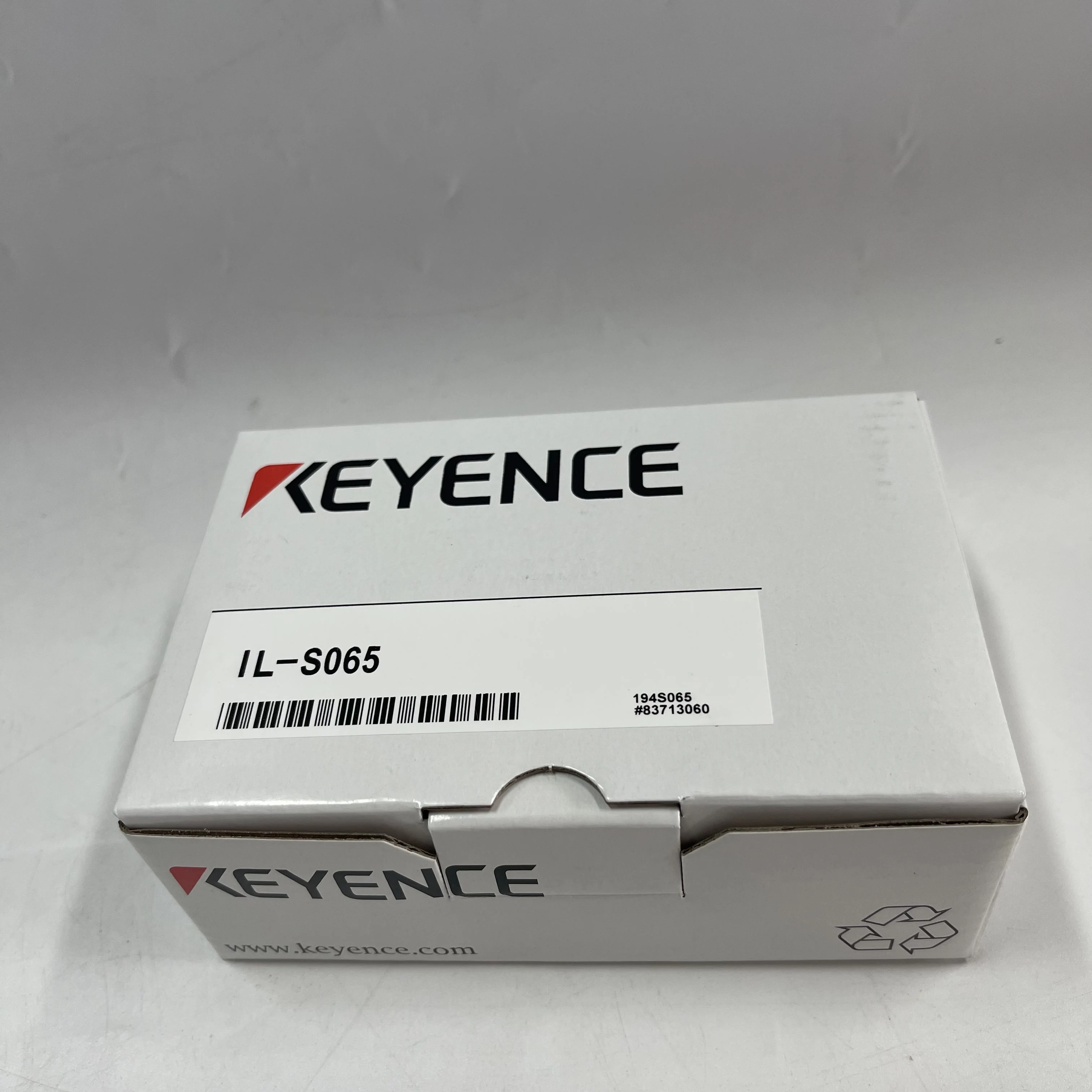Keyence Laser Displacement Sensor IL-S065 Keyence Laser Displacement Sensor IL-S065