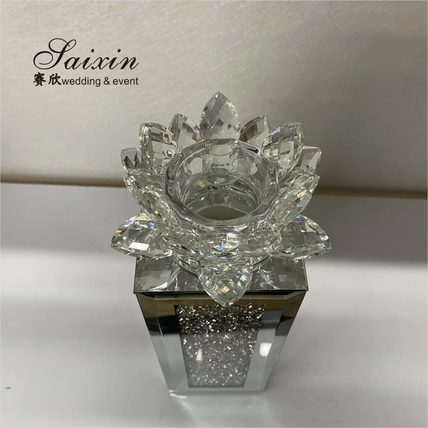 New Design Wedding Crystal Diamond Stand Lotus Votive Candle Holder Elegant  Home Decoration Crystal Candle Jars Lanterns
