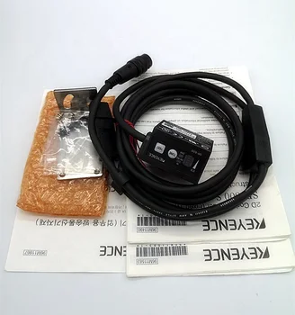 KEYENCE SR-610 2D Code Reader - Ultra-Compact & Efficient