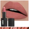 Lápiz labial mate tubo cuadrado negro 15
