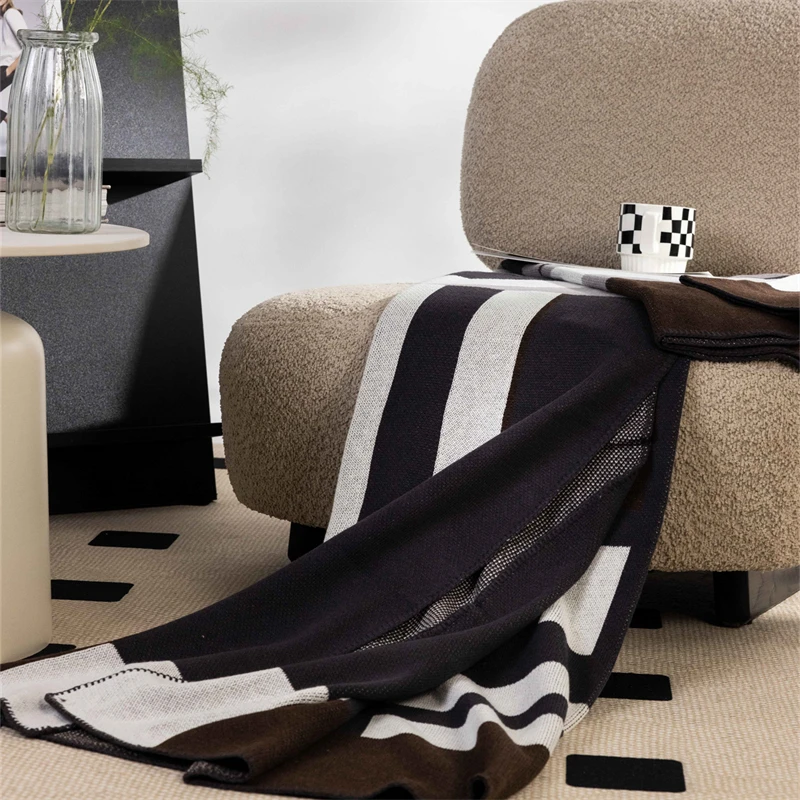 High quality 100% Wool Blend knitted blanket is soft and comfortable 2024 pge details