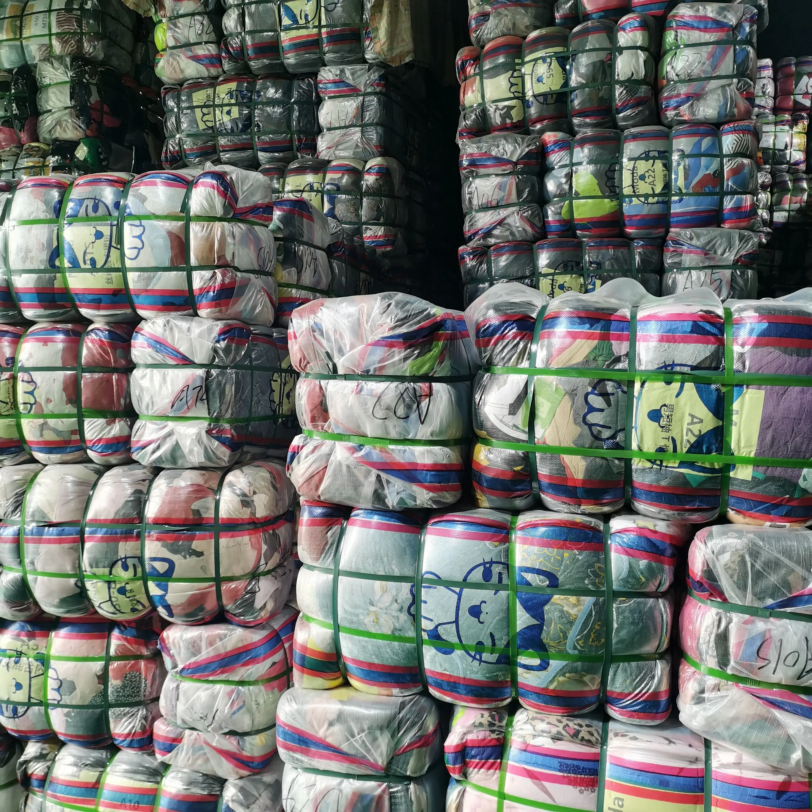 Wholesale Bulk A Grade Second Hand Clothing Mixed Used Clothes Bales