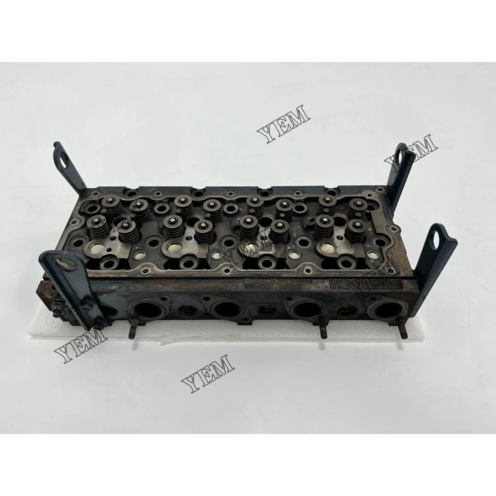 Hot Selling V2403 Cylinder Head Assy Fit for Kubota V2403 Engine.