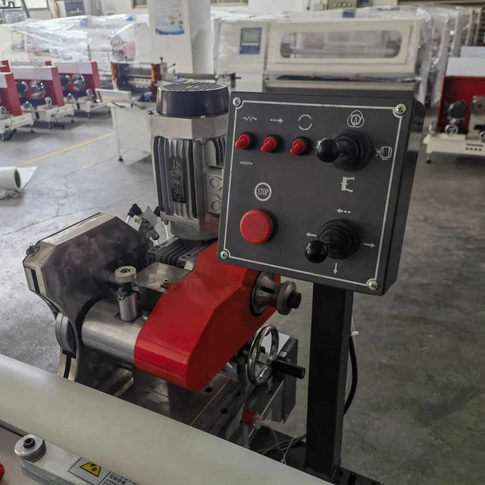 Автоматическая машина для резки рулона 1300 мм