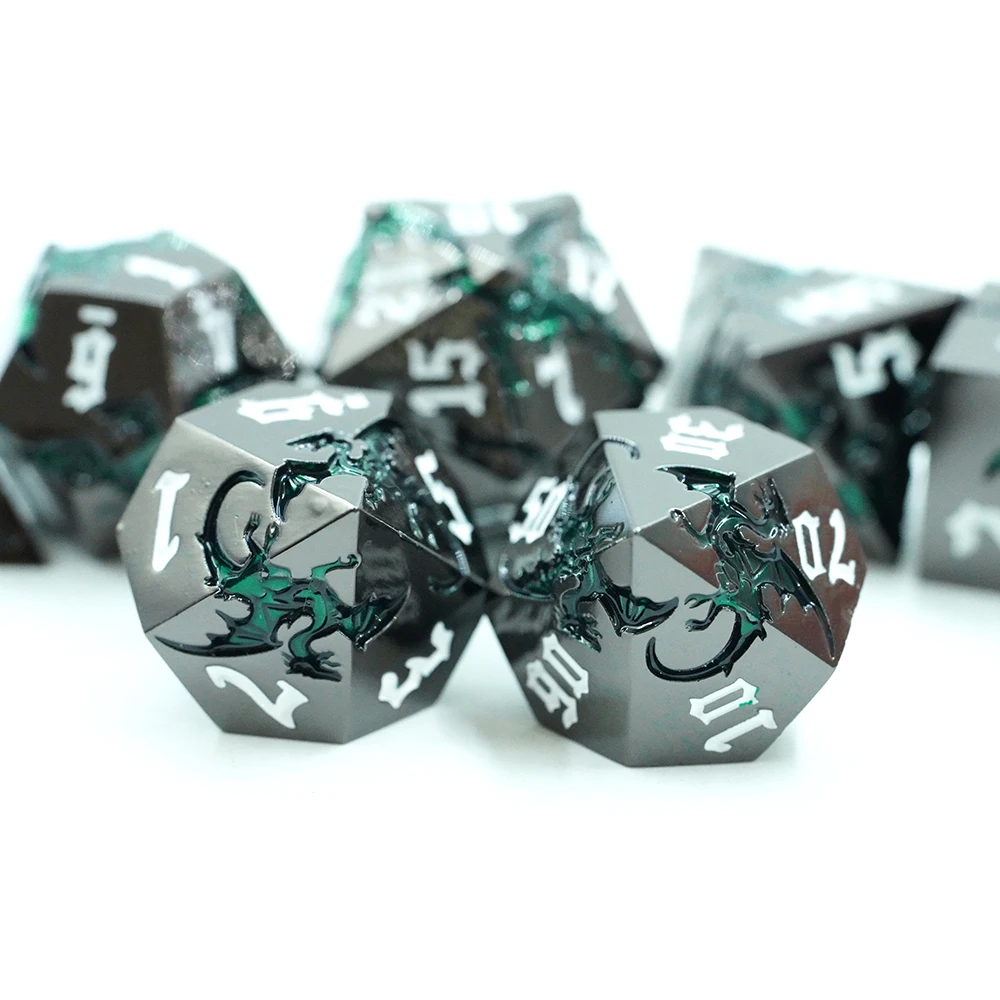 Glossy Black With Green Dragon Dnd Metal Dice Metallic Dnd Dice Set With White Number Dungeons and Dragon Dice for Tabletop Game manufacture