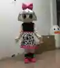 chica de pelo plateado