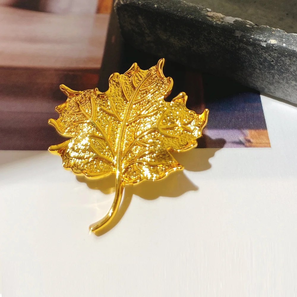 Minstone Stock Fine Jewelry 18k Gold Plated Maple Leaf Brooch