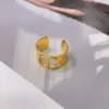 Anillo de oro